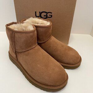 UGG Women's Classic Mini II Chestnut Suede Boots - NEW